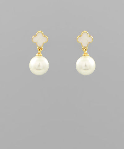 White & gold clover stud with a pearl dangle. Measures 0.8in long.